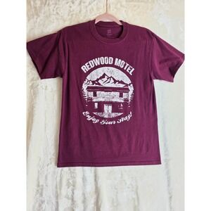 Redwood Motel Graphic T Shirt Burgundy Mountains Trees‎ Vintage Style